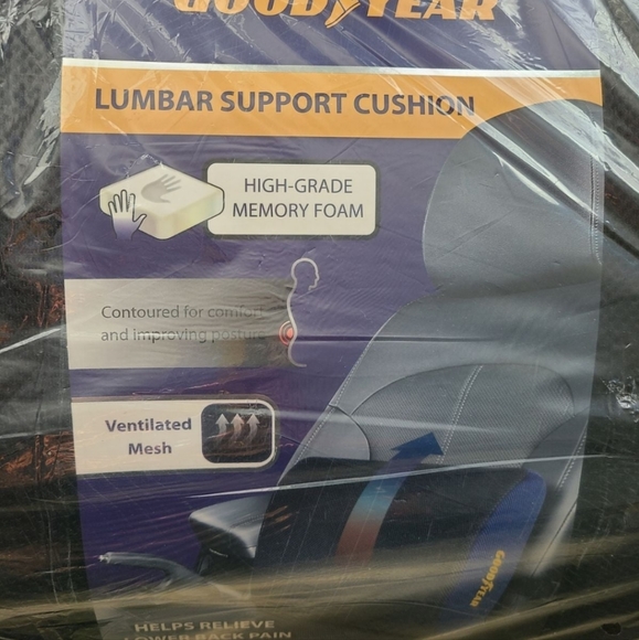 COPY - Goodyear Car pillows and Back Support pillow set - Picture 3 of 8